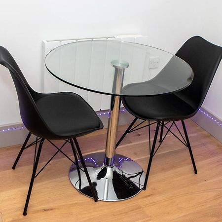 Stunning 1-Bedroom Flat In London! ภายนอก รูปภาพ