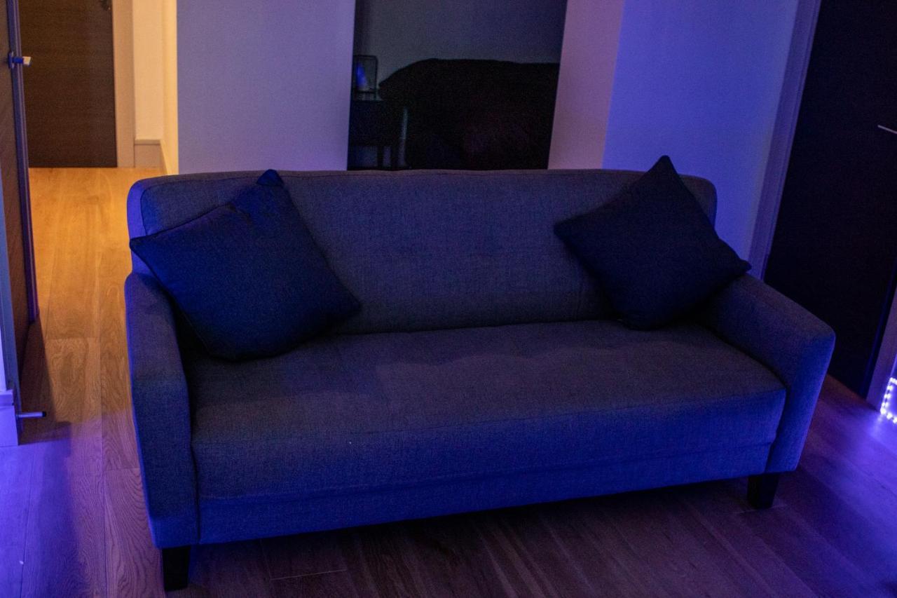 Stunning 1-Bedroom Flat In London! ภายนอก รูปภาพ