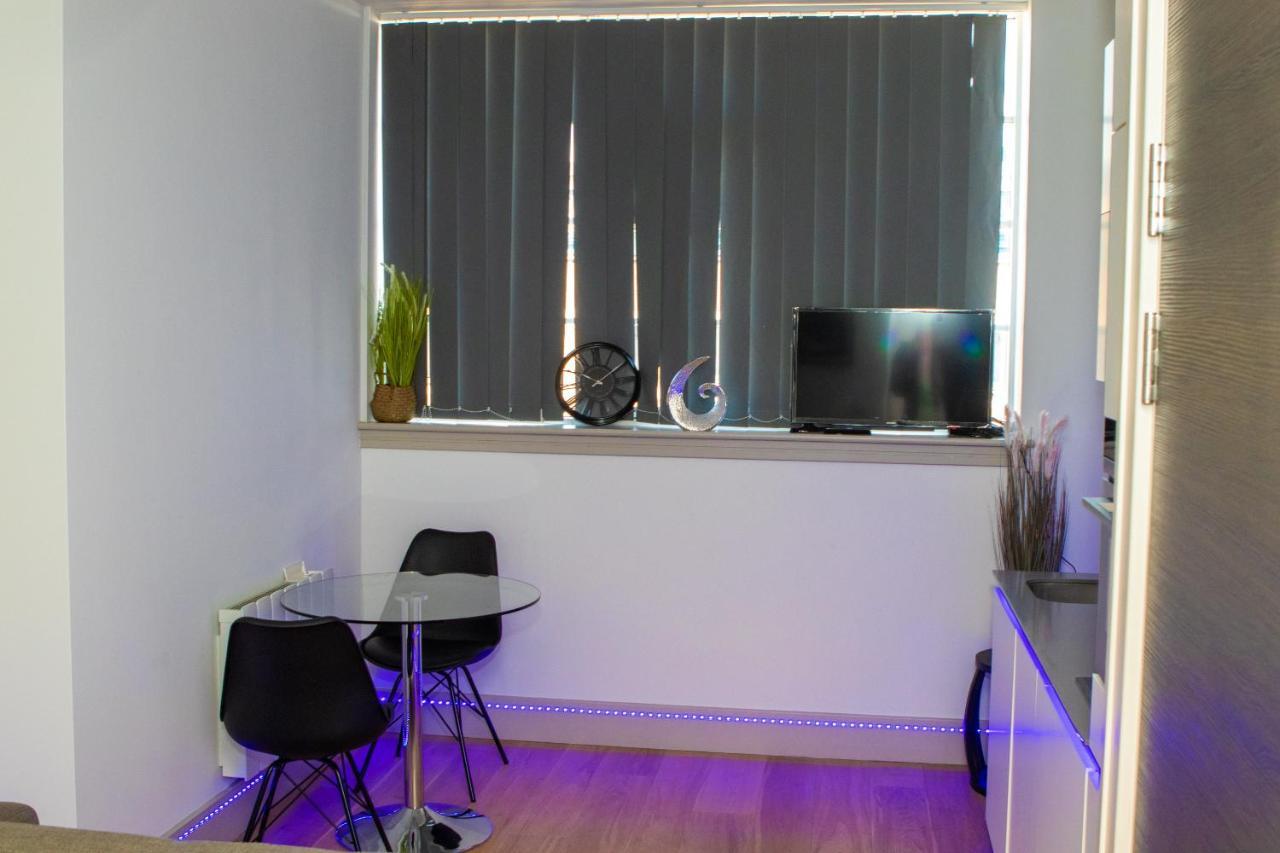 Stunning 1-Bedroom Flat In London! ภายนอก รูปภาพ